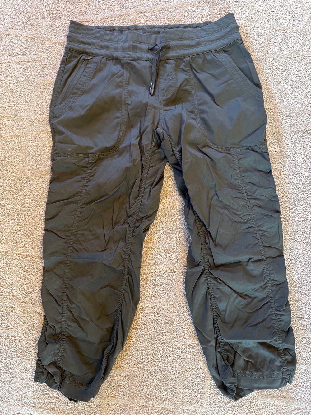 Women’s North Face Aphrodite Capri Drawstring Pants